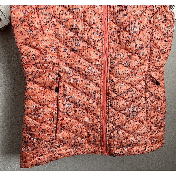 The North Face Women’s XS Thermoball Vest Pattern - Picture 3 of 10